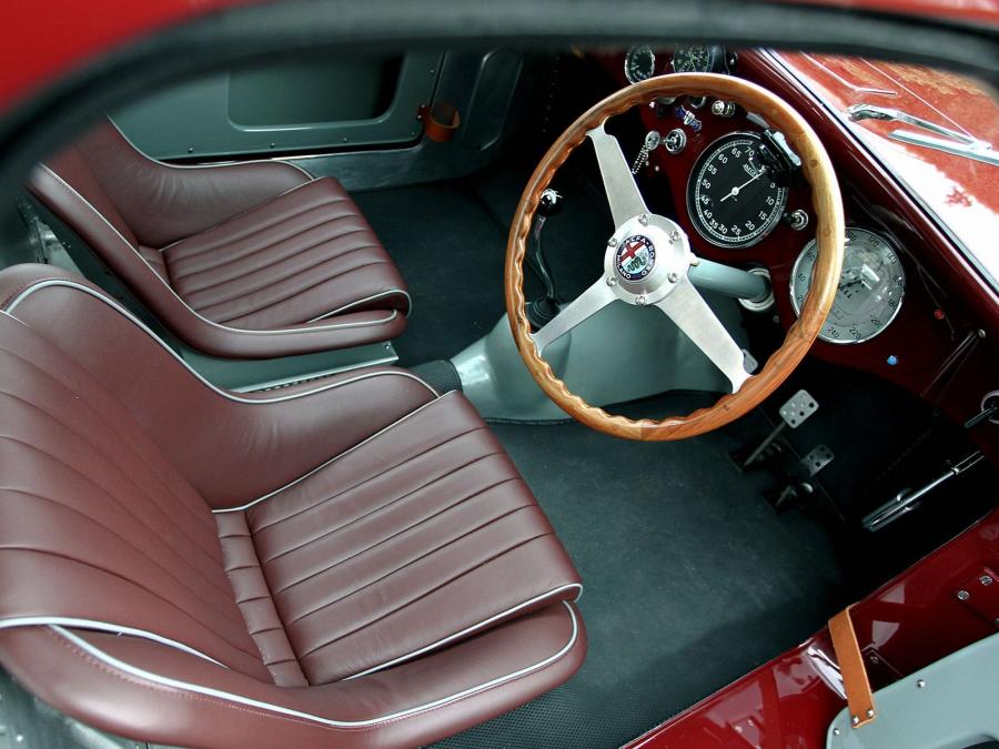 Интерьер Alfa Romeo 6C 2500 Competizione 1948 года  (фото 5 из 6)